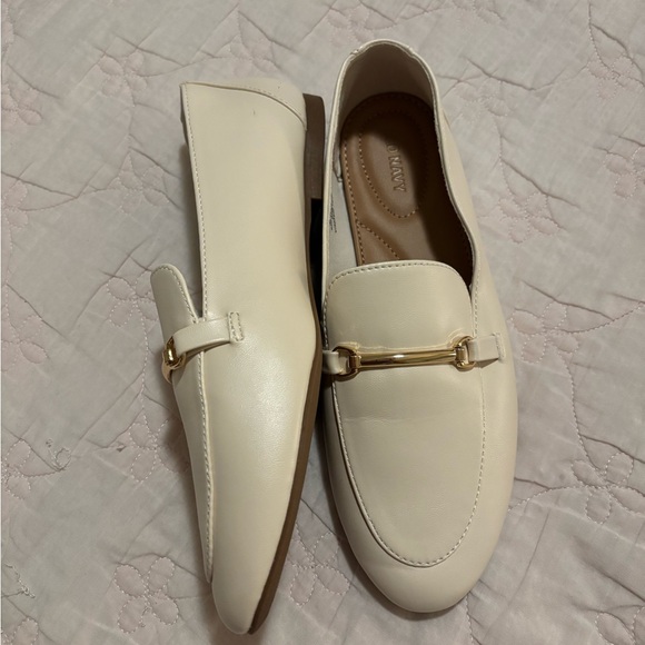 Old Navy Cream Loafers with Gold Accent - Picture 3 of 4